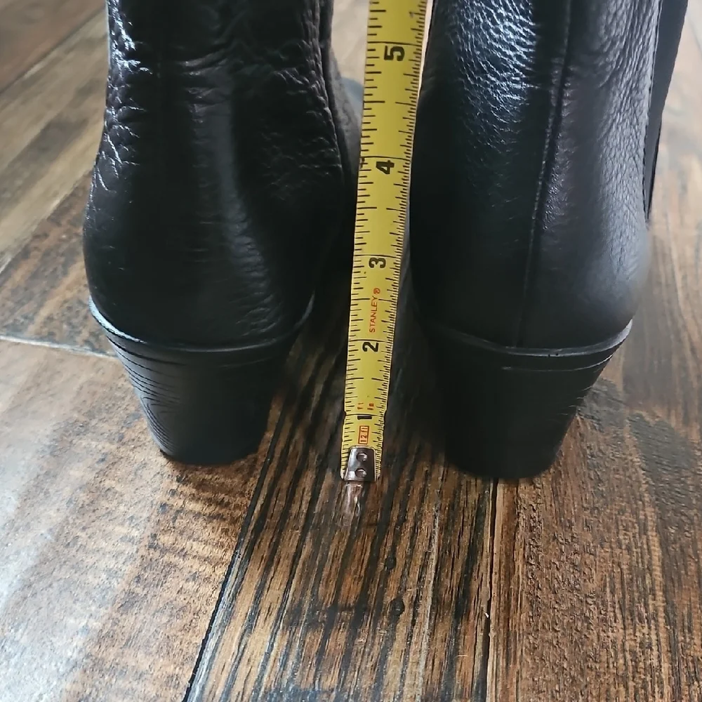 Softspots‎ Black Ankle Booties